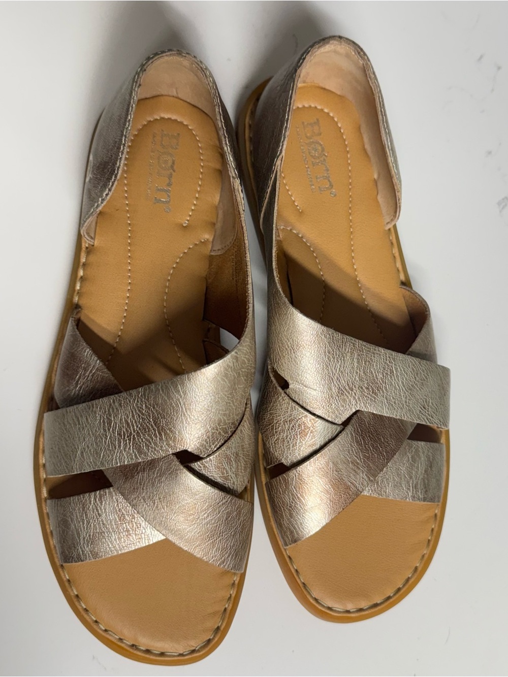BORN Ithica Leather Sandals Flats Metallic - NEW - Size 9 - Picture 2 of 7